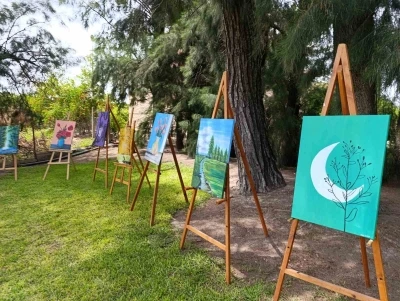 Adana&rsquo;da 13 yaşındaki ikizler sergi a&ccedil;tı
