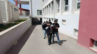 Adana&rsquo;da kilolarca uyuşturucu ele ge&ccedil;irildi: 53 tutuklama
