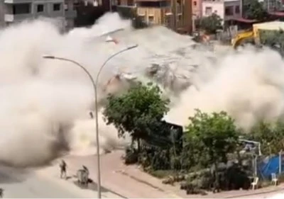 Adana'da kontrols&uuml;z yıkımda kadın son anda canını kurtardı