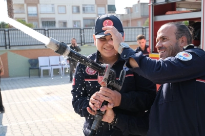 Adana'da &Ouml;zel Gereksinimli Ahmet, 1 G&uuml;nl&uuml;ğ&uuml;ne İtfaiye Eri Oldu
