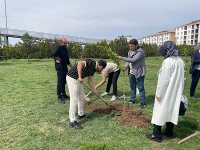 Afyonkahisar&rsquo;da "Ekibini Kur, İyilikle Değiştir, D&ouml;n&uuml;şt&uuml;r" projesi hayata ge&ccedil;irildi
