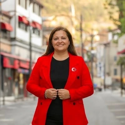 Afyonkarahisar Belediye Başkanı Burcu K&ouml;ksal: İnat hi&ccedil;bir yere gitmiyorum! 
