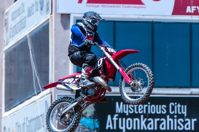 Afyonkarahisar&rsquo;da Uluslararası Motokros Heyecanı Başladı