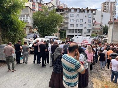Ağabeyini, yengesini ve yeğenini &ouml;ld&uuml;rd&uuml;