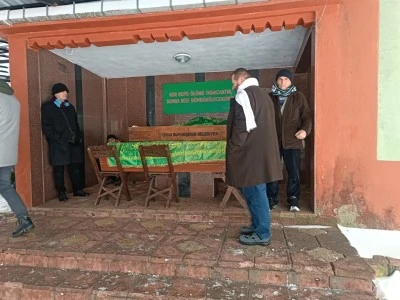 Ağabeyinin &ouml;l&uuml;m haberini aldı, aynı g&uuml;n kalp krizi ge&ccedil;irip hayatını kaybetti