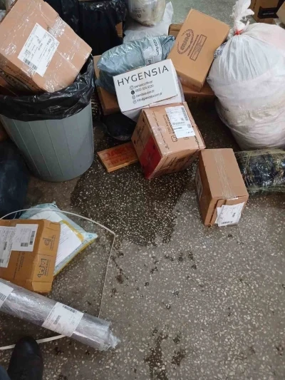 Ağrı PTT Kargo şubesinde su baskını: &Ouml;nlem alınmadı, g&ouml;nderiler zarar g&ouml;rd&uuml;
