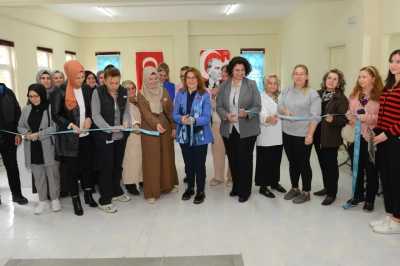 Ahmet Yesevi Mahallesi Kadın Dayanışma ve Yardımlaşma Derneği Yeni Merkezinde