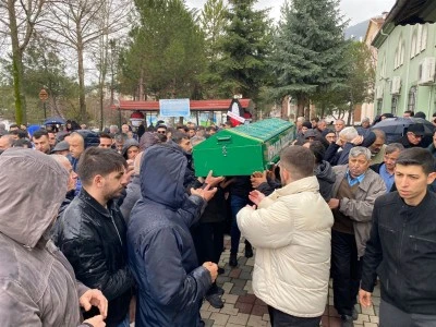 Aile arasındaki tartışmada silahla vurulan polis toprağa verildi, kardeşi tutuklandı