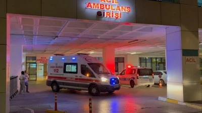 Aile i&ccedil;inde vahşet: Abisine biber gazı ile bı&ccedil;ak, annesine baltayla saldırıp ardından evi ateşe verdi