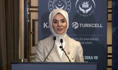 Aile ve Sosyal Hizmetler Bakanı G&ouml;ktaş: "Kadınları dijital d&uuml;nyanın risklerine karşı koruyan stratejik bir adım atıyoruz"