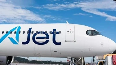 AJet u&ccedil;ağı Ankara'ya acil iniş yaptı