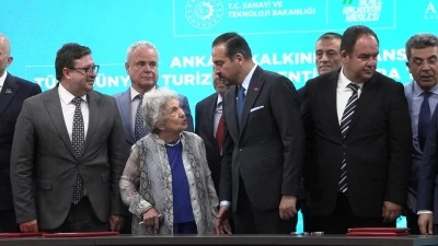 AK Parti'li Zorlu: T&uuml;m T&uuml;rk d&uuml;nyasına kimlikle seyahati &ccedil;alışıyoruz
