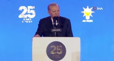 Cumhurbaşkanı Erdoğan: "AK Parti, 25 yıl &ouml;nce milletimizin umudu olarak doğdu. Kumaşını millet dokudu, hamurunu millet yoğurdu"