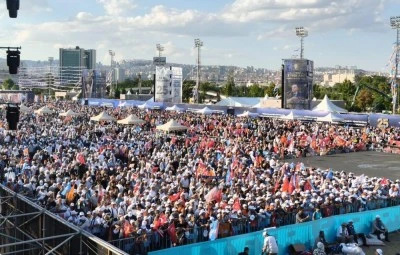 AK Parti'nin 25. yıl mitingine vatandaşlardan yoğun ilgi
