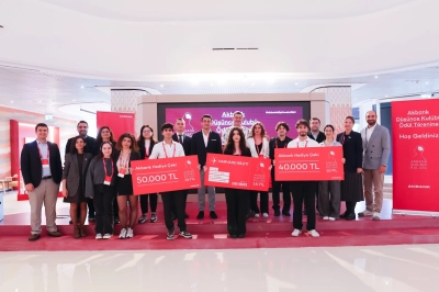 Akbank D&uuml;ş&uuml;nce Kul&uuml;b&uuml; ile Gen&ccedil;ler, Harvard Yaz Okulu Yolunda