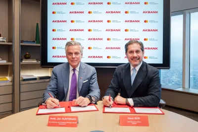 Akbank, Kadın KOBİ&rsquo;lerin D&ouml;n&uuml;ş&uuml;m&uuml;ne Liderlik Ediyor