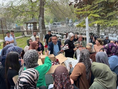 Ak&ccedil;adağ&rsquo;da Anneler G&uuml;n&uuml; etkinliği
