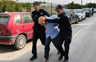 Akrabasını, s&uuml;rekli har&ccedil;lık istediği i&ccedil;in av t&uuml;feğiyle vurmuş