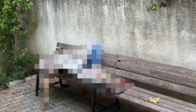 Alanya&rsquo;da cami avlusundaki bankta bir kişi &ouml;l&uuml; bulundu