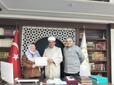 Alanya&rsquo;da farklı &uuml;lkelerden 20 kişi İslamiyet&rsquo;i se&ccedil;ti