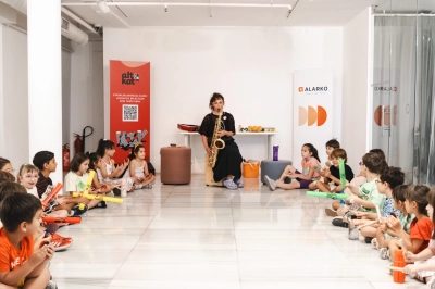 Alarko Holding &Ccedil;ocukları ve Gen&ccedil;leri Sanatla Buluşturuyor