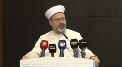 Ali Erbaş: "İnsanlık, cinsiyetsiz bir toplum oluşturma &ccedil;abası i&ccedil;ine giren sapkın bir anlayışla karşı karşıyadır"
