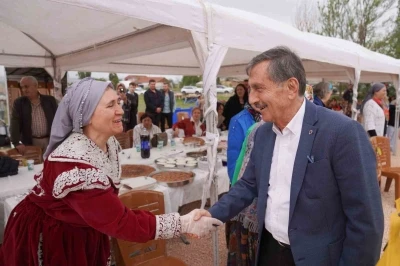 Alınca&rsquo;da Hıdrellez Şenliği d&uuml;zenlendi
