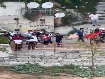 Alkoll&uuml; şahıslar 'Size kuş g&ouml;stereceğim' yalanıyla otoparka sokmaya &ccedil;alıştı