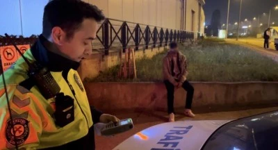 Bursa'da alkoll&uuml; s&uuml;r&uuml;c&uuml; ehliyeti kaptırınca ağladı