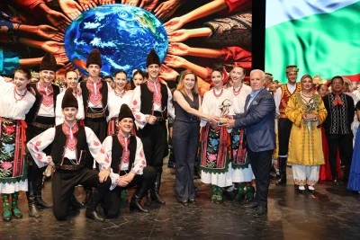 Altın Karag&ouml;z Halk Dansları birincisi Bulgaristan oldu 