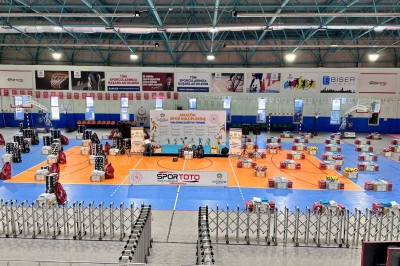 Amat&ouml;r Spor Kul&uuml;plerine 10 Milyon TL'lik Spor Malzemesi Desteği