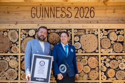 Anavarza Bal, D&uuml;nyanın En B&uuml;y&uuml;k Arı Oteli ile Guinness D&uuml;nya Rekoru&rsquo;nun Sahibi Oldu
