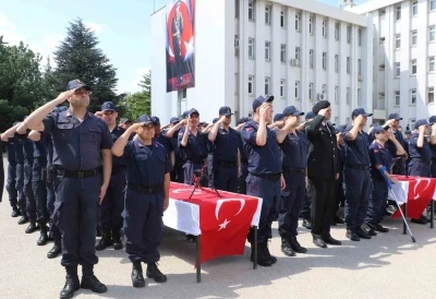 Ankara&rsquo;da 52 &ouml;zel gereksinimli gen&ccedil; ettikleri yeminle bir g&uuml;nl&uuml;ğ&uuml;ne asker oldu

