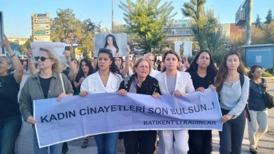 Ankara'da kadınlar, kayınpederi tarafından &ouml;ld&uuml;r&uuml;len Başak i&ccedil;in y&uuml;r&uuml;d&uuml;