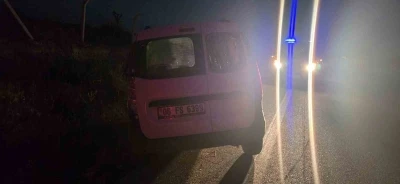 Ankara&rsquo;da kontrolden &ccedil;ıkan ara&ccedil; takla attı: 3 yaralı