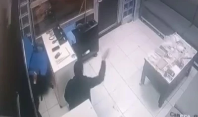 Ankara'da taksi şof&ouml;r&uuml;yle tartışan yolcu 3 el ateş etti