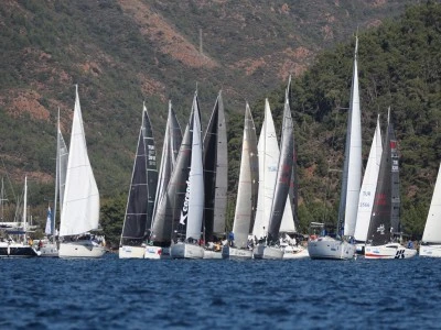 Ankara Yelken Kul&uuml;b&uuml;&rsquo;n&uuml;n 25&rsquo;inci yıl kupası Marmaris&rsquo;te başladı