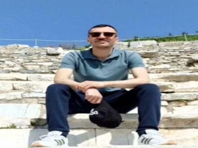 Anne, baba ve kardeşini &ouml;ld&uuml;r&uuml;p intihar g&ouml;r&uuml;n&uuml;m&uuml; verdi!