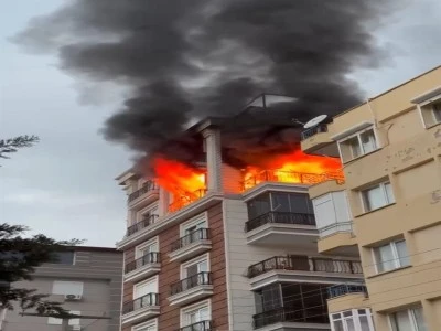 Anneanne ile teyzesini yakarak &ouml;ld&uuml;rd&uuml;