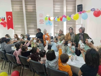 Anneler G&uuml;n&uuml;&rsquo;nde duygu dolu buluşma
