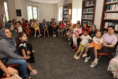 Anneler ve &Ccedil;ocuklar Yaz Tatilinde K&uuml;t&uuml;phanelerde Buluşuyor