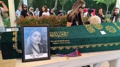 Anoreksiyadan hayatını kaybeden Nihal Candan toprağa verildi