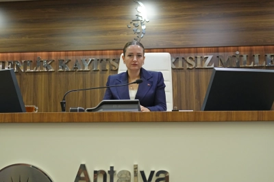 Antalya B&uuml;y&uuml;kşehir Belediyesi Başkan Vekili B&uuml;şra &Ouml;zdemir Oldu
