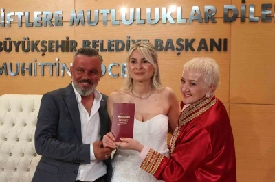 Antalya B&uuml;y&uuml;kşehir Belediyesi nikah salonunda "05.05.2025" yoğunluğu
