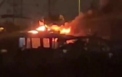 Antalya'da d&uuml;şen yıldırım 3 tekneyi k&uuml;le &ccedil;evirdi