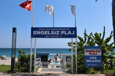 Antalya'da Engelsiz Plajlara Ziyaret&ccedil;i Akını