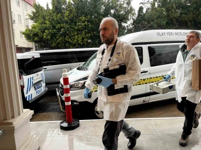 Antalya&rsquo;da otel odasında ş&uuml;pheli &ouml;l&uuml;m