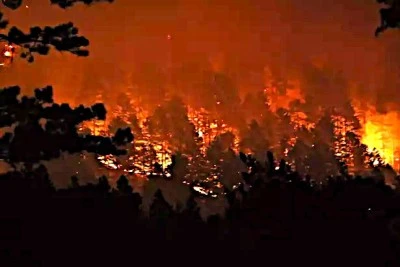 Antalya'da rekor sıcaklıkta 'orman yangını fırtınası' 