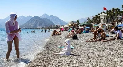 Antalya'da tatil sezonu devam ediyor