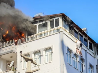Antalya'da yaşanan yangında can pazarı: O anlar saniye saniye kaydedildi